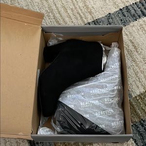 Reaction Kenneth Cole Booties